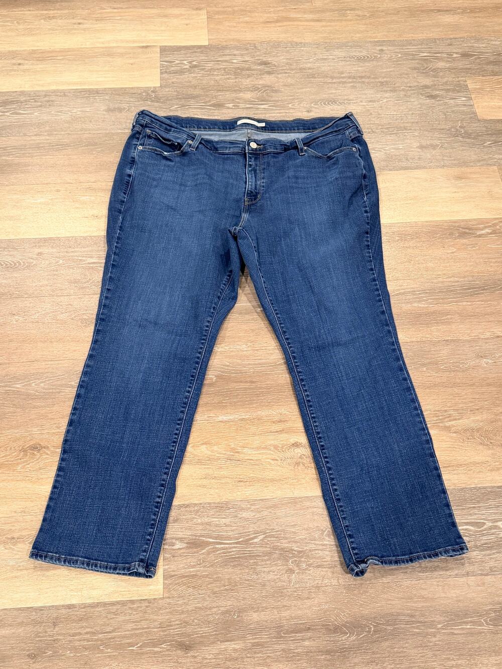Levi's Classic Straight Women's Jeans 22W